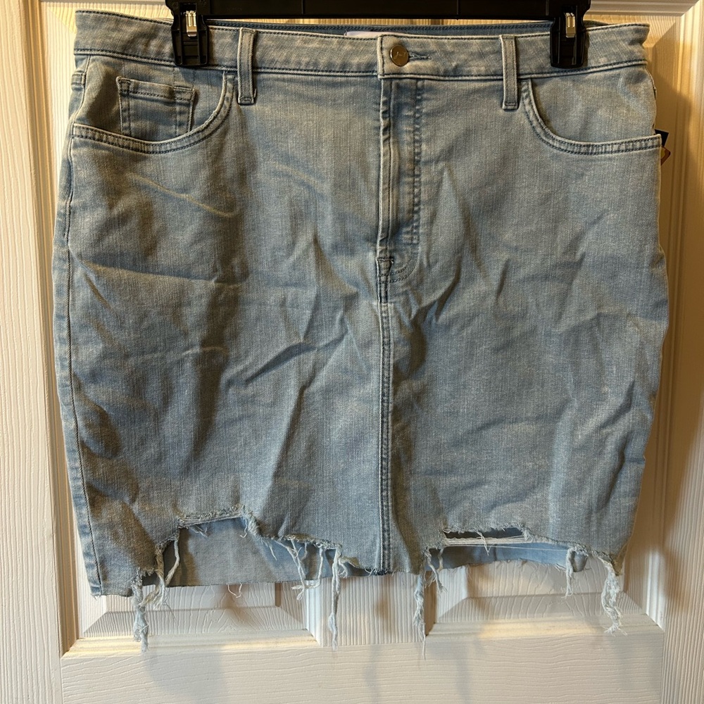 Jen 7 by 7 For All Mankind Size 16 Distressed Denim Skirt NWT